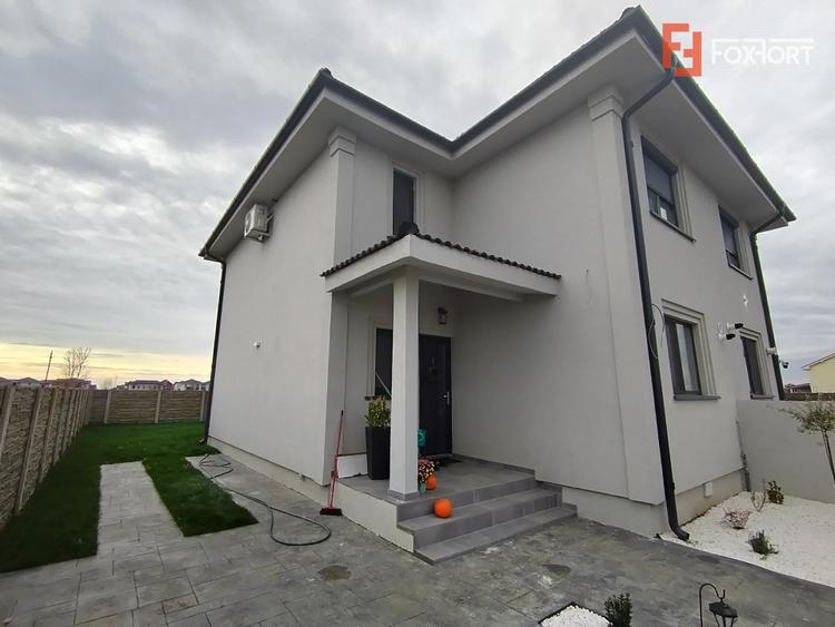 Duplex cu 4 camere de vanzare in localitatea Giroc