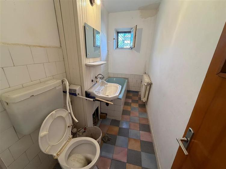 Apartament 3 camere, etaj 1, zona Centrala (fosta Autogara) 76 mp