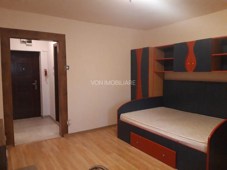 Garsoniera de inchiriat zona Dristor, strada Racari - 8