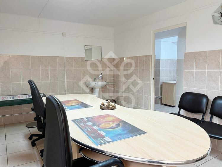 Spatiu comercial de vanzare ultracentral in zona Primariei Oradea
