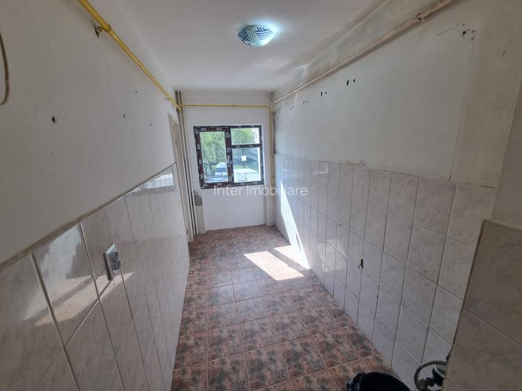 Apartament 2 camere decomandat Piata Nicolina - 3