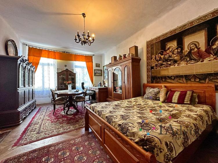 APARTAMENT CU FARMEC ISTORIC IN ZONA SCHEI