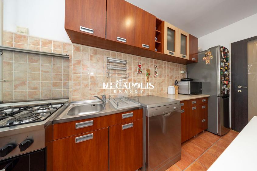 2 camere decomandat, 53 mp, Electroprecizia Săcele