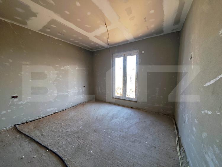 Casa rosu Osorhei | 117 mp utili | 553 mp teren | 4 camere