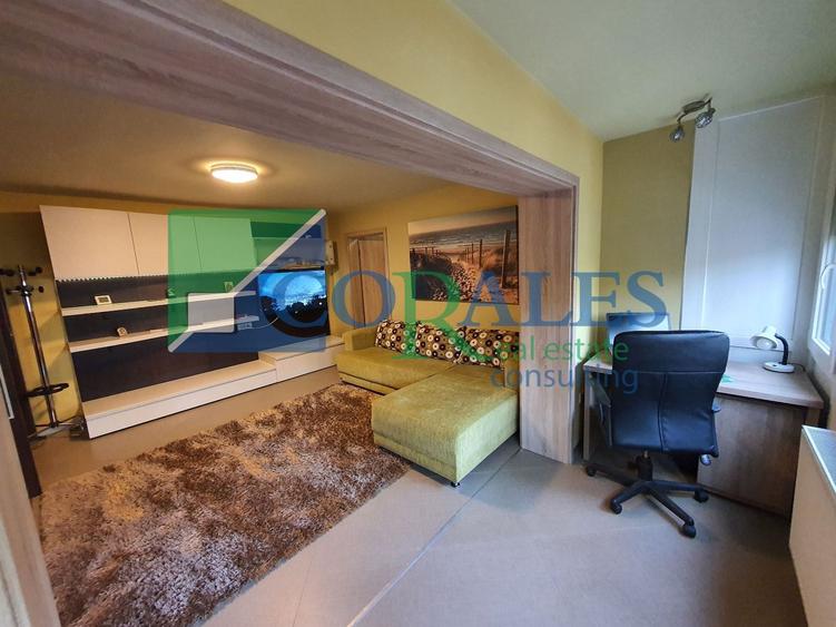 Complex. Etaj 1. Renovat complet.