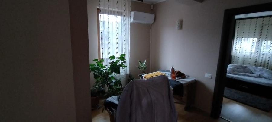 Casă / Vilă cu 6 camere în zona Kamsas