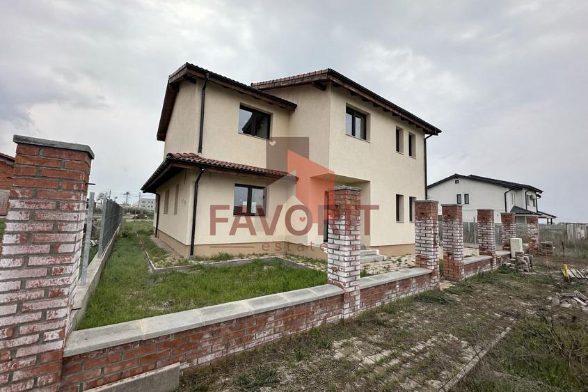 Casa individuala | Parter + Etaj | Asfalt | Toate utilitatile |