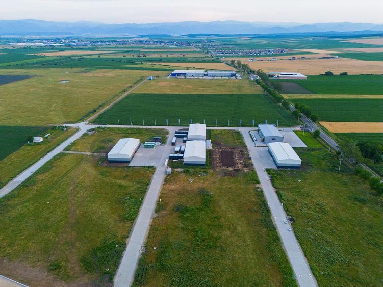 Hala industriala noua, ideal IMM - teren 1738mp, bransamente utilitati
