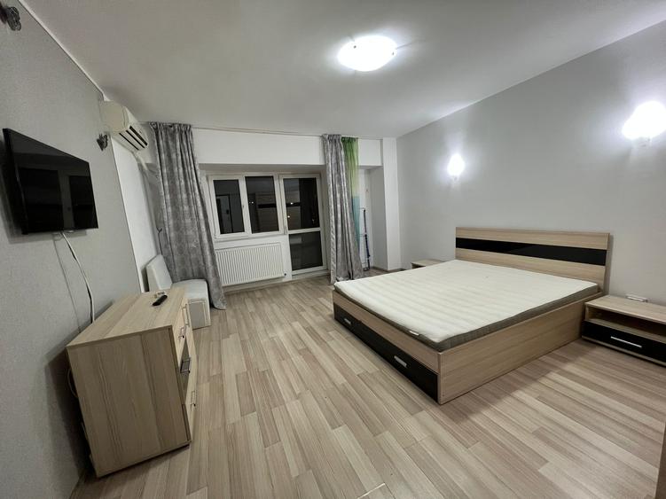 Garsoniera,rond Piata Aba Iulia-Decebal,Bdul. Unirii 75,blocul cu CEC Bank