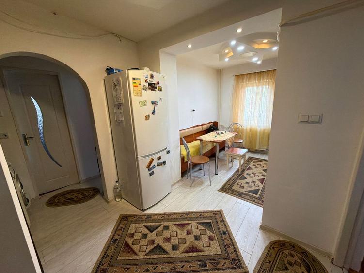 Apartament 2 camere decomandat 50 M²  semicentral