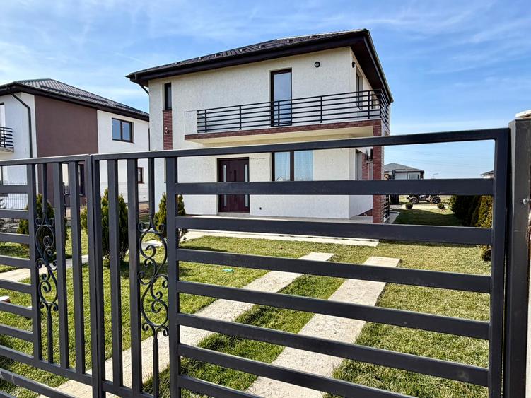 Casă de vânzare individuală nouă - 4 camere || Berceni Ilfov || 420 mp, La cheie