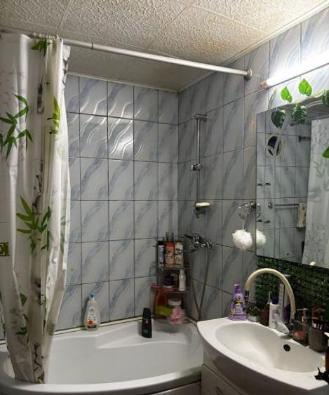 Apartament 3 camere 2 bai bloc 1981 zona Gorjului