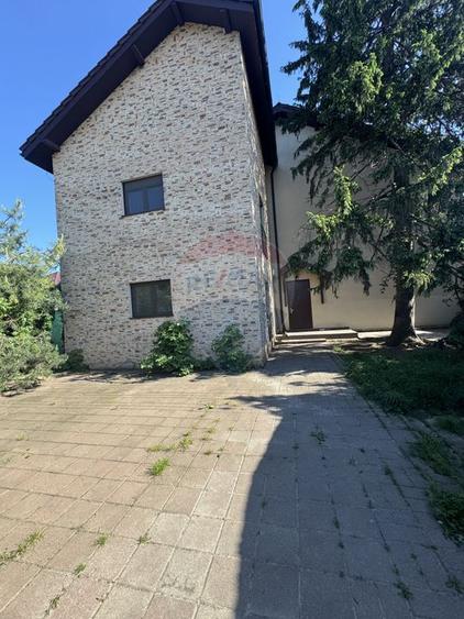 Casă / Vila de vanzare in Tunari, centru, parc, autobuz, utilitati