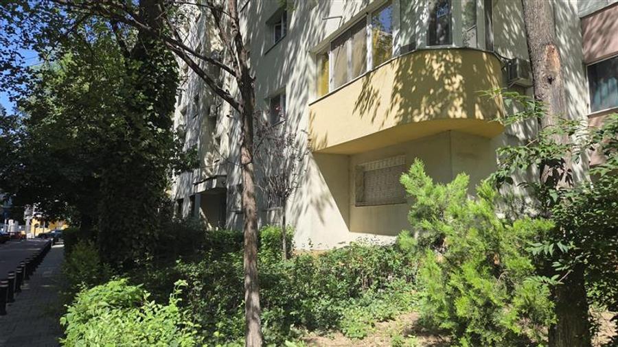 Apartament 2 camere decomandat, an 1981, vis-a-vis de Parcul Circului