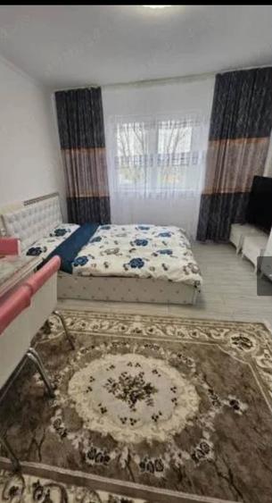 Garsonieră zona Far mobilată utilată 25 mp