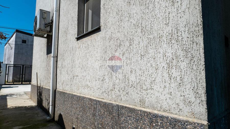 Vanzare vilă cu 2 unitati locative independente in Pantelimon, Central