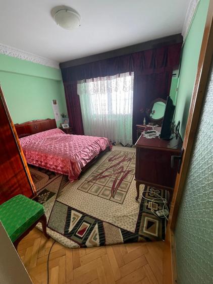 - Apartament 3 camere Calarasilor, suprafata totala 73mp