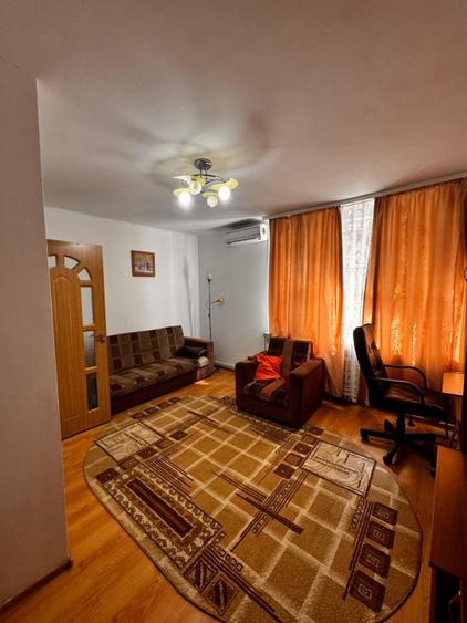 Apartament cu 2 camere decomandat, 50 mp,ultracentrala, zona Teatrul National
