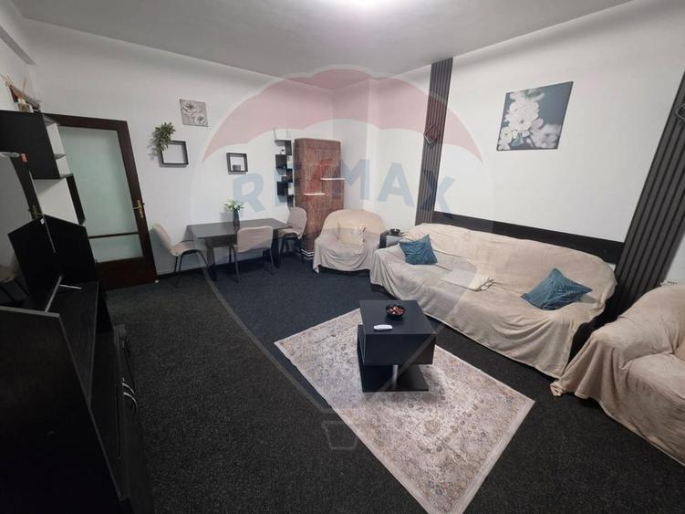 Apartament cu 2 camere de închiriat în zona P-ta Romana