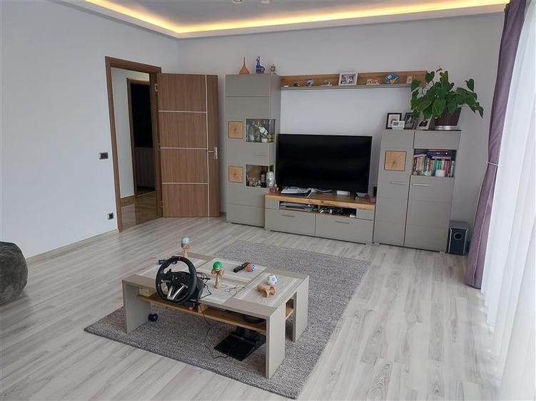 APARTAMENT 3 CAMERE CU PARCARE SUBTERANA IN ISARAN - TRACTORUL ZONA CORESI MALL