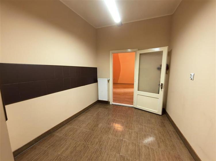 Apart 3 camere etaj 1 la KM 0 - Primaria Arad