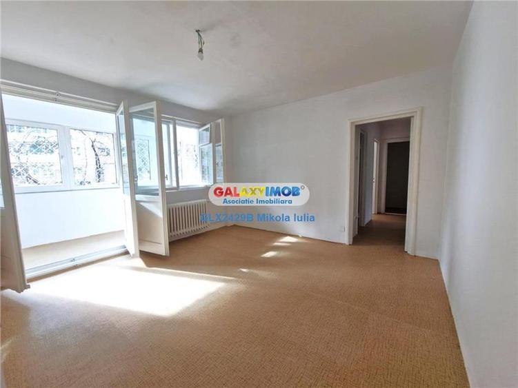 Apartament 3 camere decomadat 2 min Metrou Lujerului