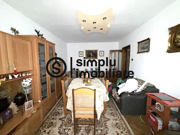 Apartament 3 Camere Decomandat Lapus, et 2/7