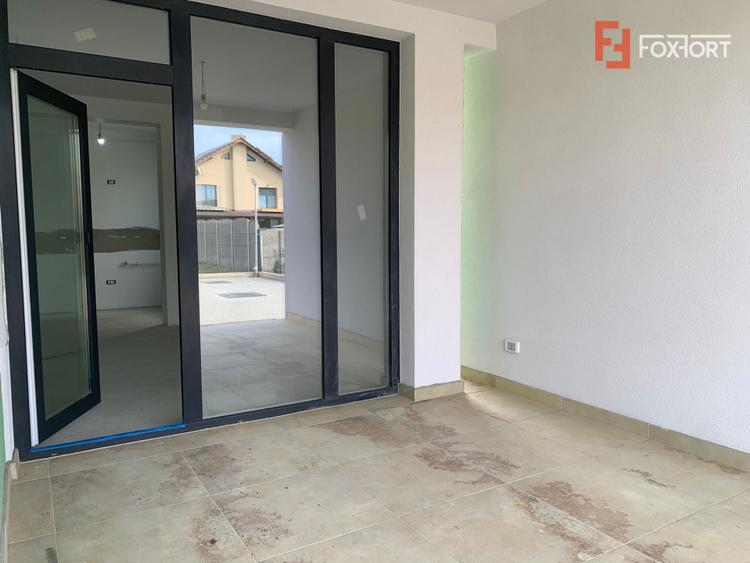 Apartament cu 3 camere si curte de 71 mp - Dumbravita