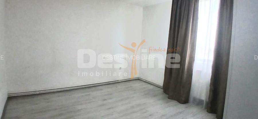 Apartament semidecomandat - 7
