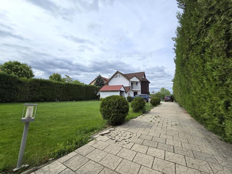 Corbeanca, vila superba, 2083 mp teren cu iesire la lac si drept de agrement