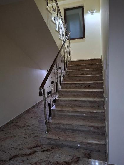 Vila cocheta cu posibilitati de investitie multiple