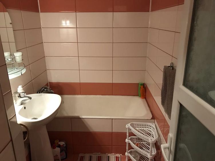 Pentru inchiriere garsoniera Dristor