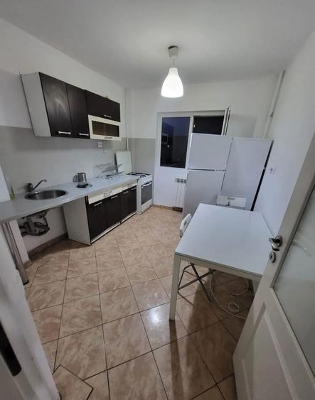 Apartament 3 camere de vanzare Gorjului