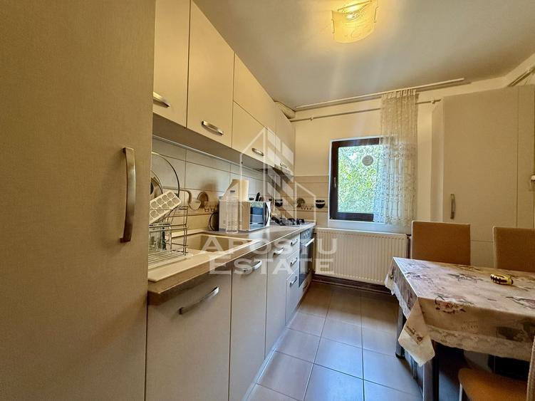 Apartament 2 camere de vanzare, centrala proprie, zona Girocului
