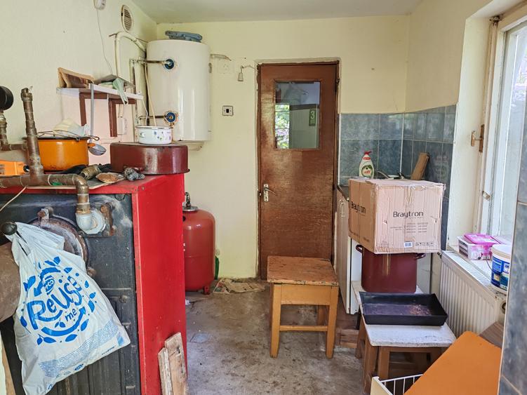Casa 4 camere libera la vanzare VLADENI
