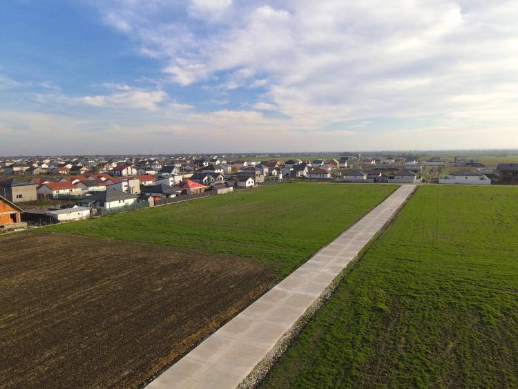 Loturi Intravilan In Rate Berceni | utilitati:curent,drum | #UG15