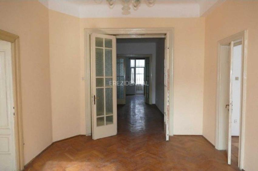 Apartament -5 camere -decomandat-Zona Mosilor - 4