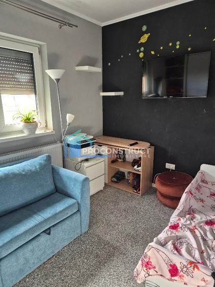 Duplex mobilat de vânzare în Dumbrăvița – 4 camere, teren 324 mp