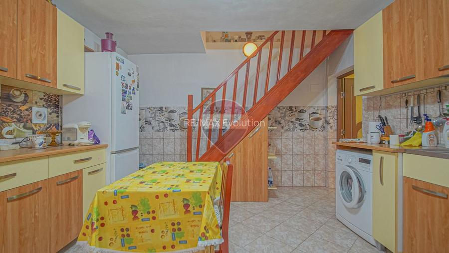 PURCARENI – 2 CASE , MULTIPLE POSIBILITATI | 533 mp | 0% comision