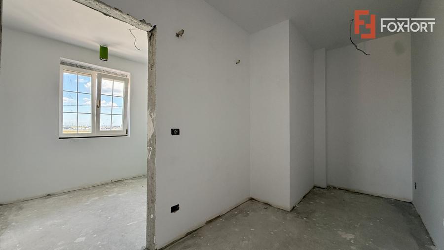 Casa de vanzare 5 camere si teren de 950 mp - Mosnita Noua