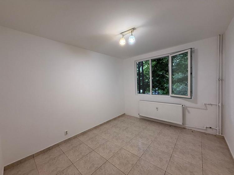 APARTAMENT 2 CAMERE DECOMANDAT ETAJ 1 VALEA OLTULUI METROU