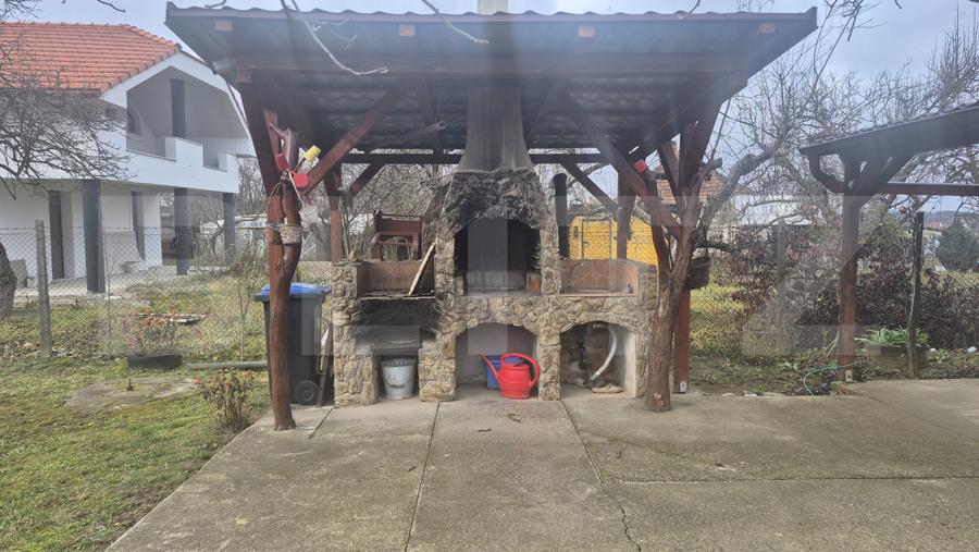 Casa cu 2 camere, 65 mp, teren 2910 mp, in Viile Satu Mare