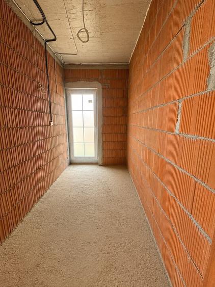 Duplex despărțit | 4 cam | 2 băi | Toate utilitățile | Zonă centrala