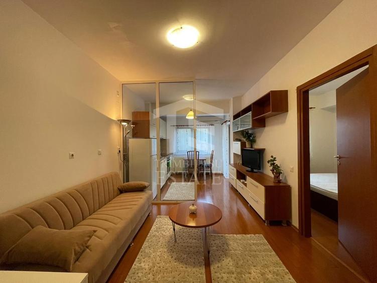 Marriott - Sabinelor 2 Camere 2/5 Bloc 2009