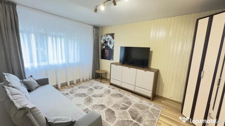 Vand garsoniera Astra