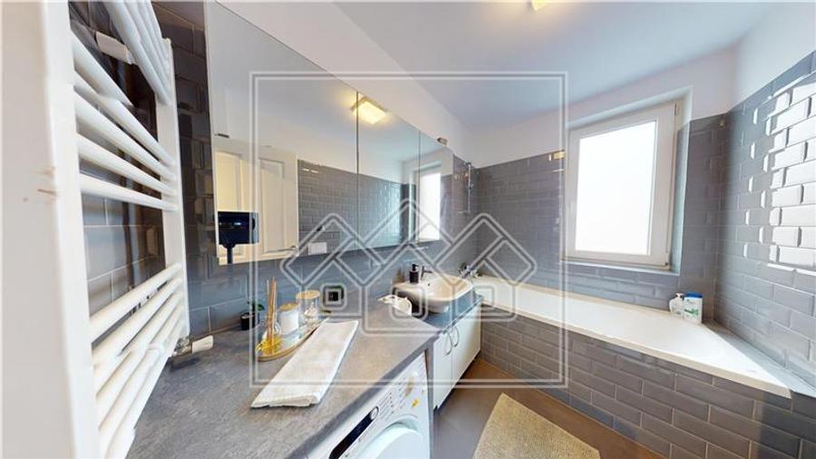 Ap. 4 camere, balcon, 2 bai - mobilat si utilat - Selimbar