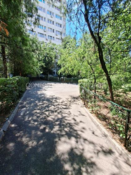 3 camere Titan Parc - Metrou - 18