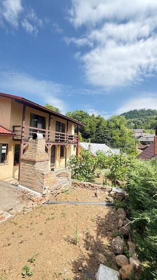 ZONA PARC - Valea Rosie (sus) casuta + vila cu teren 834mp finisate!