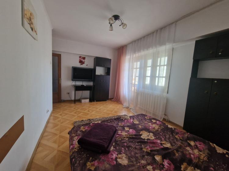 4 camere - Nicolina - Pizza Nico - la bulevard, mobilat si utilat modern