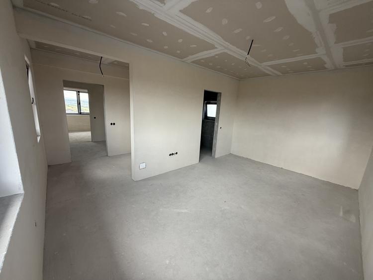 Casă modernă în cartier nou, 130–197 mp utili, teren 610 mp | Dezmir